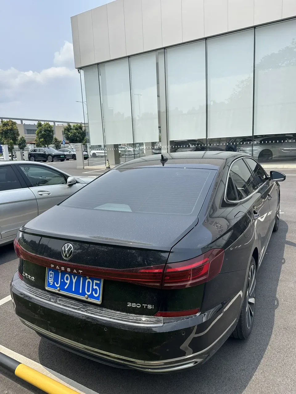 Volkswagen Passat Passat 2022 380TSI Flagship Edition 2022 — миниатюра 5