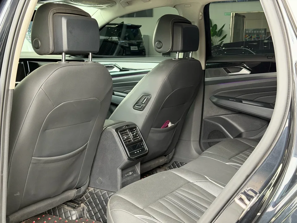 Volkswagen Passat Passat 2023 330TSI Elite Edition 2023 — миниатюра 5