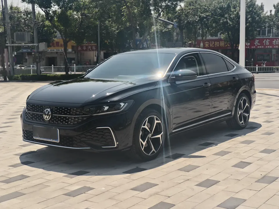 Volkswagen Passat 2025