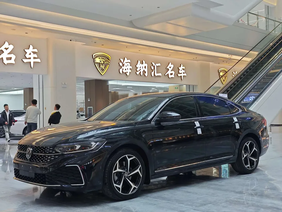 Volkswagen Passat 2025