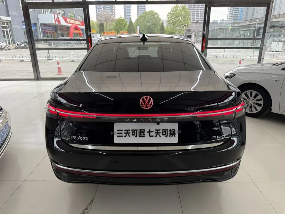 Volkswagen Passat Passat 2025 Passat 2025 Pro 380TSI Dragon Edition 2025 — thumbnail 2