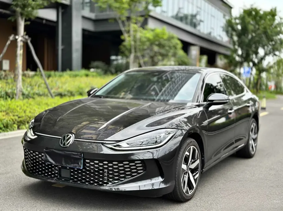 Volkswagen Lamando Lingdu 2025 Lingdu L 280TSI DSG Cool Edition 2025 — фото 1, купить с доставкой в Москву