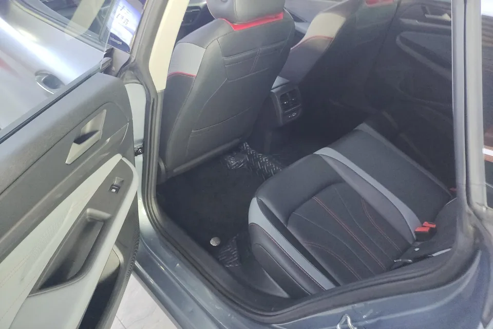 Volkswagen Lamando Lingdu Lingdu L 280TSI DSG Hot Edition 2022 — миниатюра 5