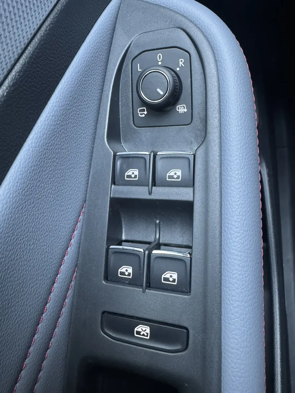 Volkswagen Lamando Lingdu L 280TSI DSG Hot Edition 2022 — миниатюра 5