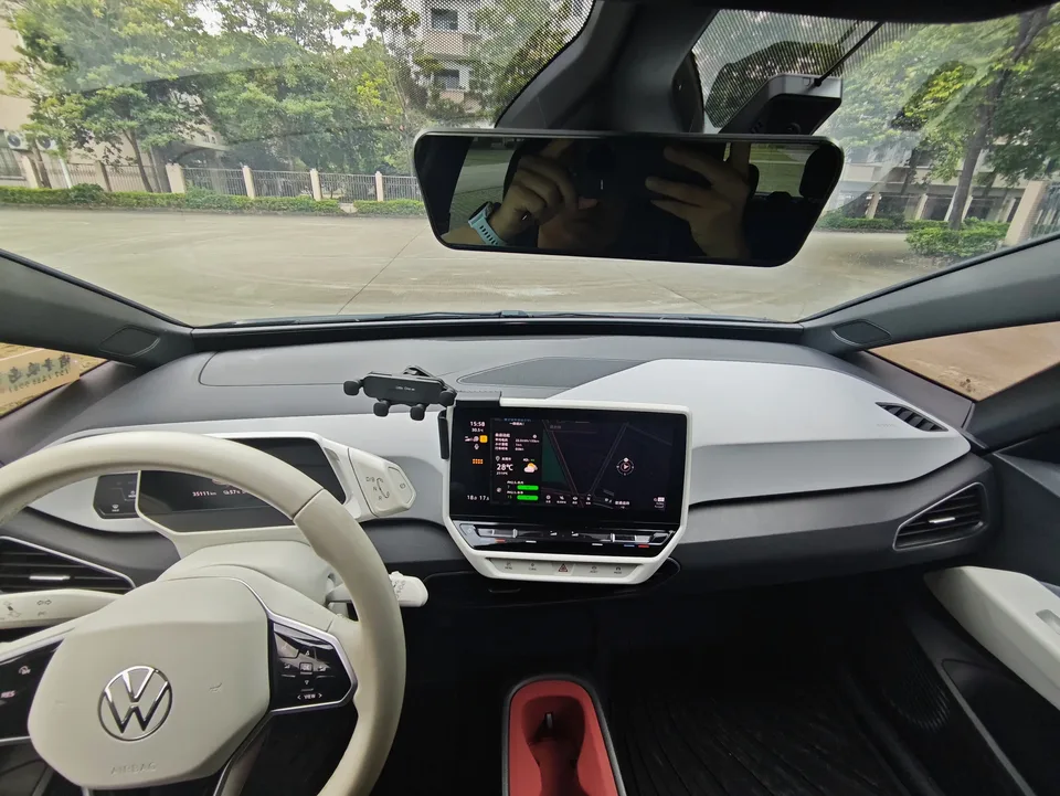 Volkswagen ID.3 Upgraded Pure Smart Edition 2023 — миниатюра 3