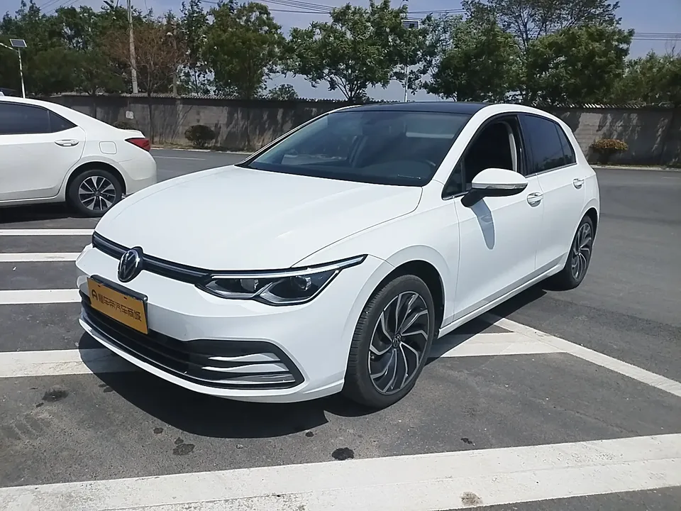 Volkswagen Golf 280TSI DSG 30th Anniversary Edition 2022 — фото 1, купить с доставкой в Москву