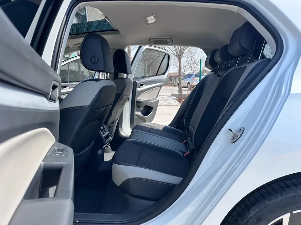 Volkswagen Golf facelift 280TSI DSG Pro 2023 — миниатюра 3