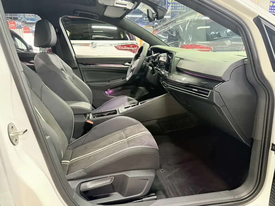 Volkswagen Golf facelift 280TSI DSG R-Line Lite 2024 — миниатюра 4