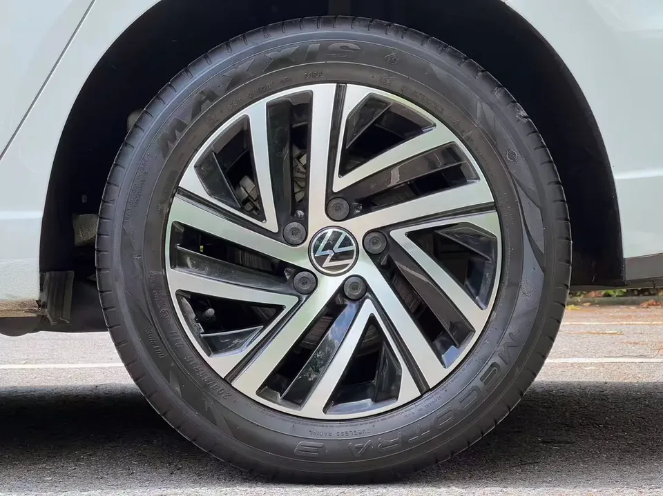 Volkswagen Lavida Lavida 2023 1.5L automatic full version 2022 — миниатюра 3