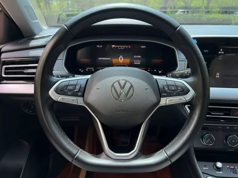 Volkswagen Lavida Lavida 2023 1.5L automatic full version 2022 — миниатюра 4