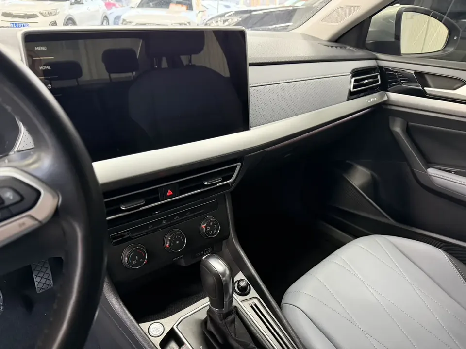 Volkswagen Lavida facelift 1.5L automatic starry sky 5 million version 2023 — миниатюра 2