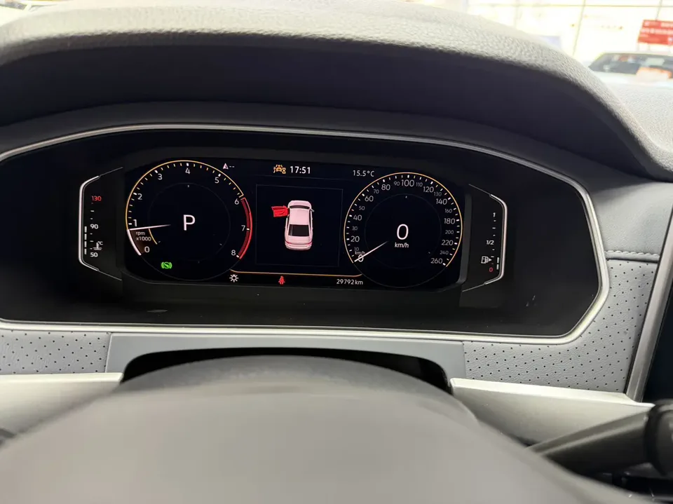 Volkswagen Lavida facelift 1.5L automatic starry sky 5 million version 2023 — миниатюра 5