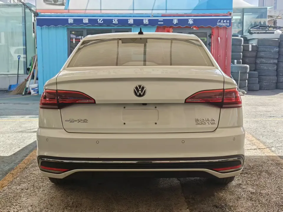 Volkswagen Bora Bora 2023 200TSI DSG Free Travel Edition 2023 — thumbnail 2