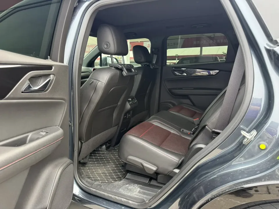 Chevrolet Pioneer Trailblazer 2022 mild hybrid 650T RS Twin-Clutch four-wheel drive 7-seat engine version 2022 — миниатюра 3