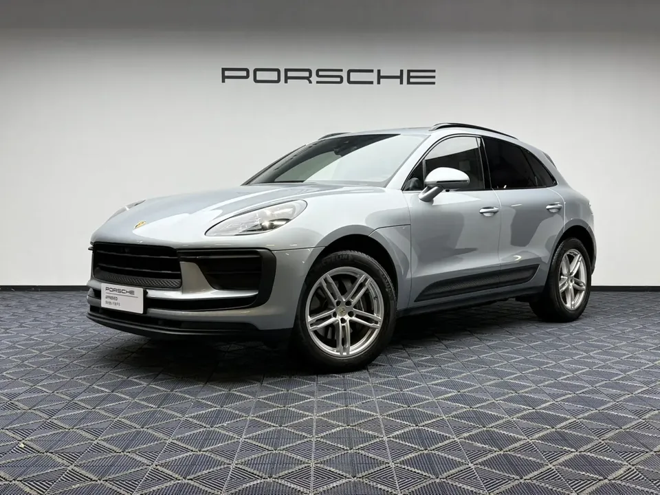 Porsche Macan Macan 2023 Macan 2.0T 2023 — photo 1, buy with delivery to Moscow