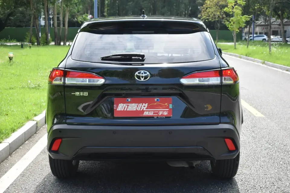 Toyota CorollaCross 2.0L CVT Elite Edition 2024 — миниатюра 2