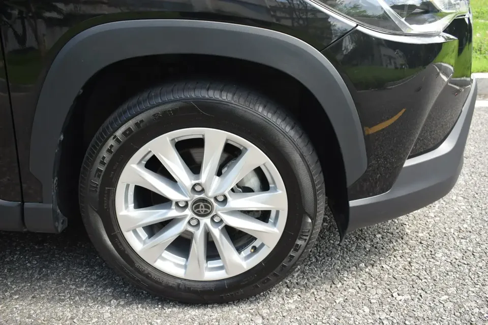 Toyota CorollaCross 2.0L CVT Elite Edition 2024 — миниатюра 3