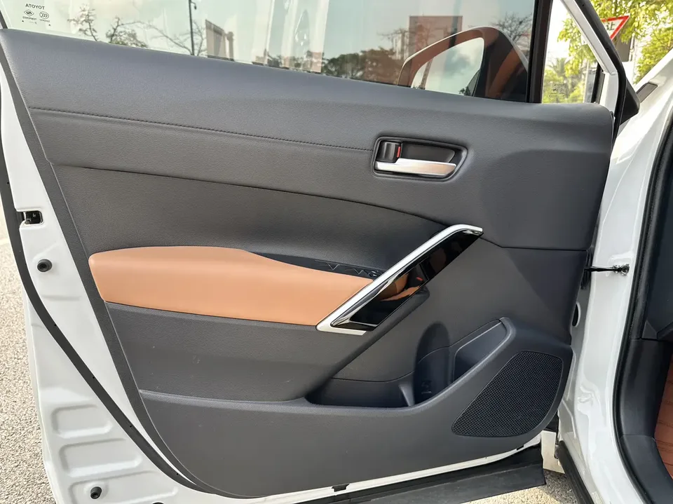 Toyota Frontlander 2.0L CVT sports version 2023 — миниатюра 3