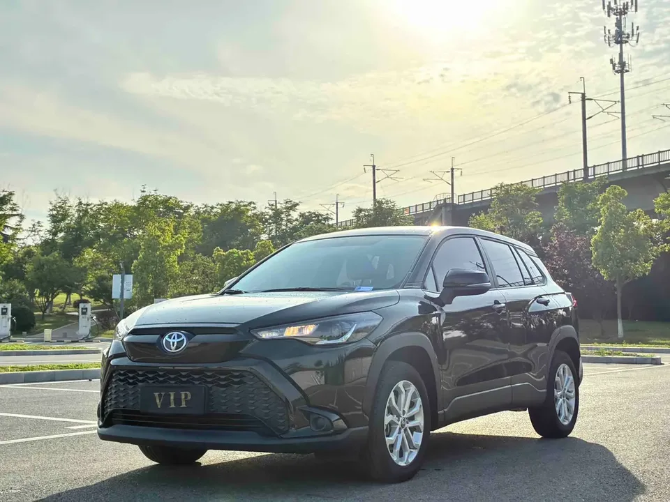 Toyota Frontlander 2024