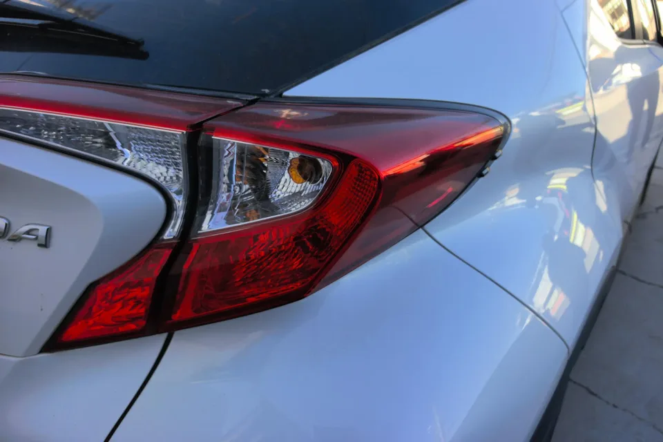 Toyota C-HR Hybrid 2.0L Yixiang Edition 2024 — миниатюра 5