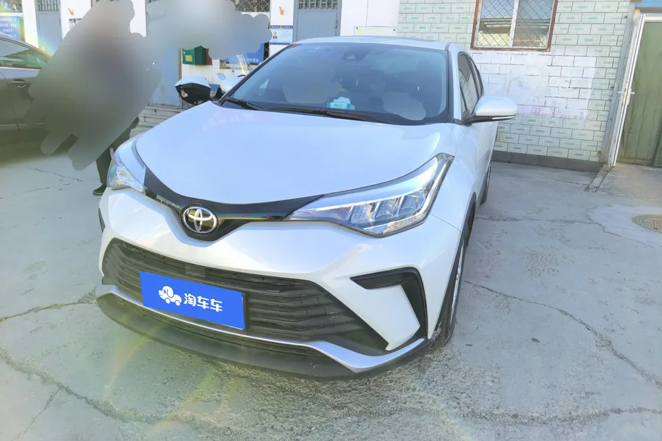 Toyota C-HR Hybrid 2024