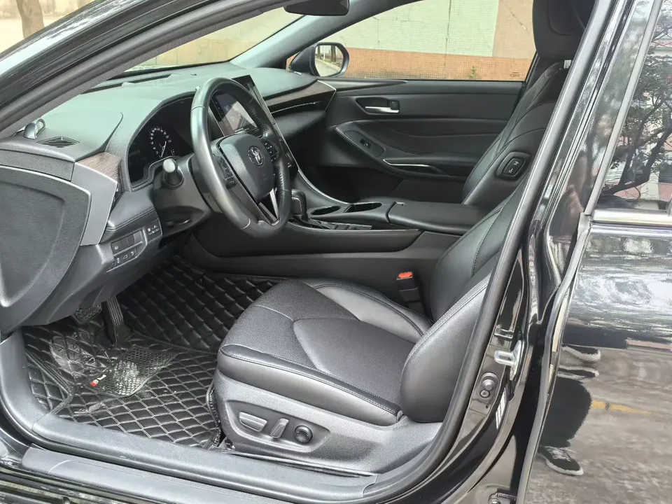 Toyota Avalon 2.0L CVT Premium Edition 2023 — миниатюра 5