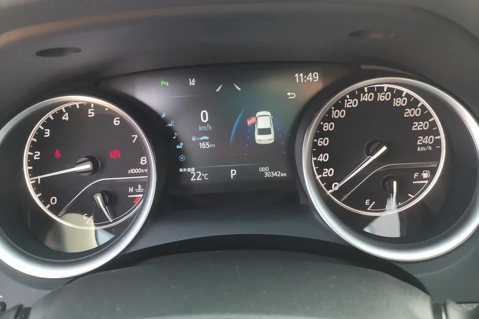 Toyota Camry 2.0G Deluxe Edition 2022 — миниатюра 4