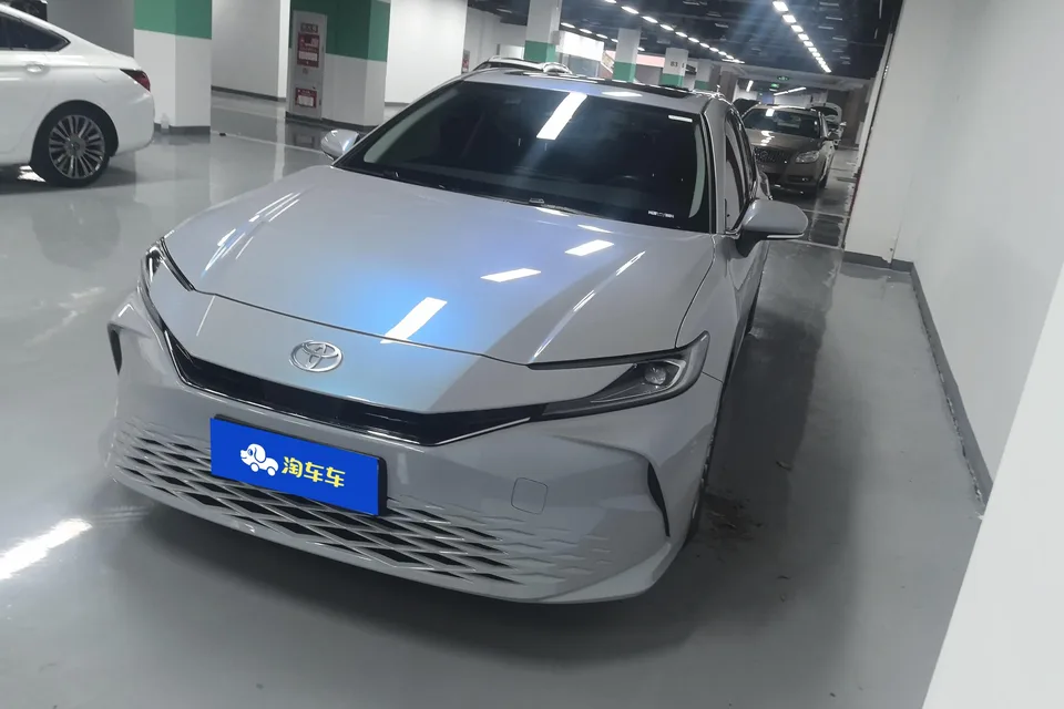 Toyota Camry 2024