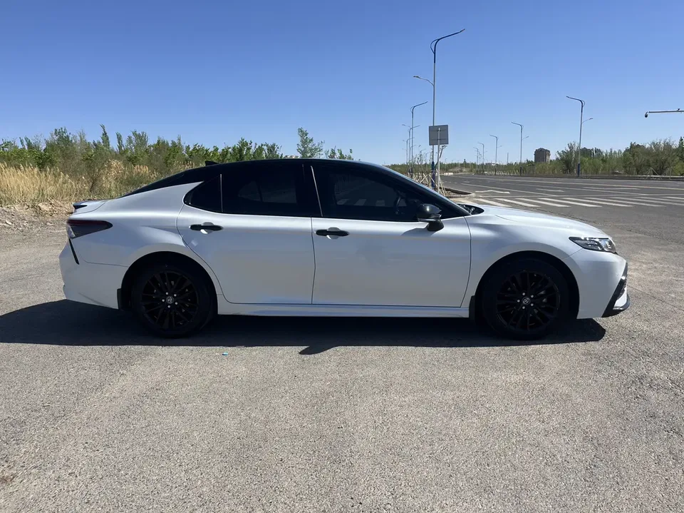 Toyota Camry 2.0GVP Leading Edition 2023 — миниатюра 5