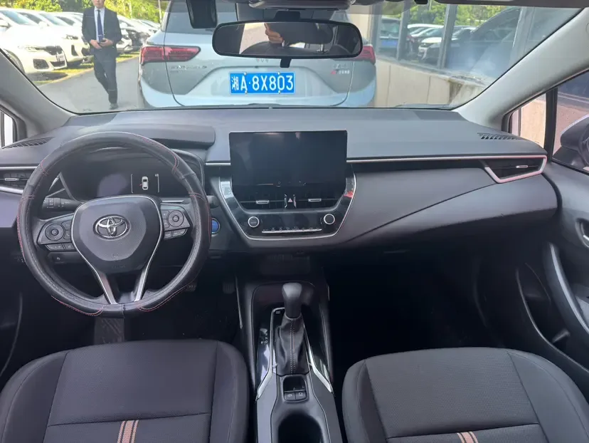 Toyota Levin Corolla Hybrid 1.8L Leading Edition 2024 — миниатюра 2