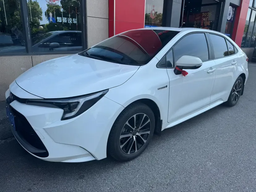 Toyota Levin Corolla Hybrid 1.8L Leading Edition 2024 — фото 1, купить с доставкой в Москву