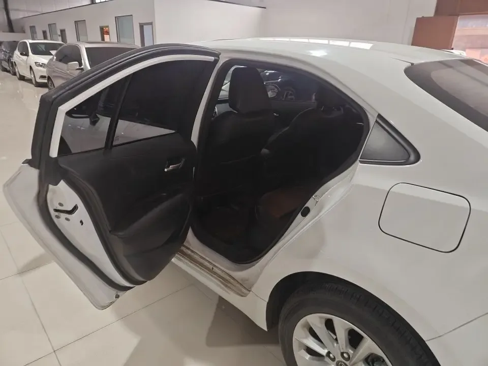 Toyota Corolla 1.2T S-CVT Elite PLUS Edition 2022 — миниатюра 5