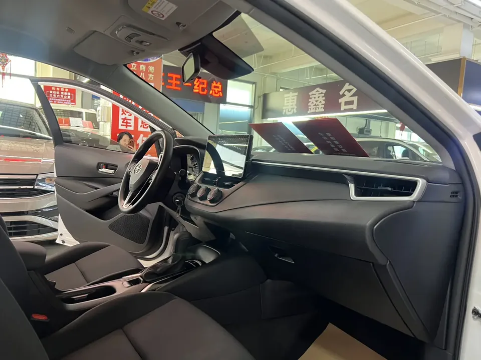 Toyota Corolla 1.5L CVT Pioneer Edition 2023 — миниатюра 4