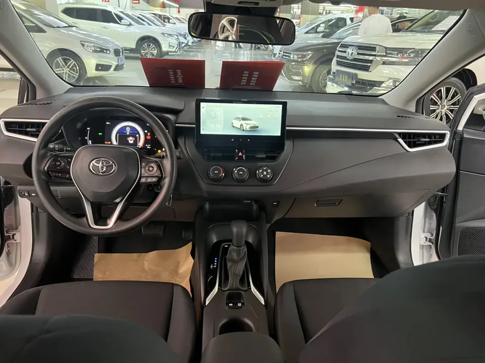 Toyota Corolla 1.5L CVT Pioneer Edition 2023 — миниатюра 5