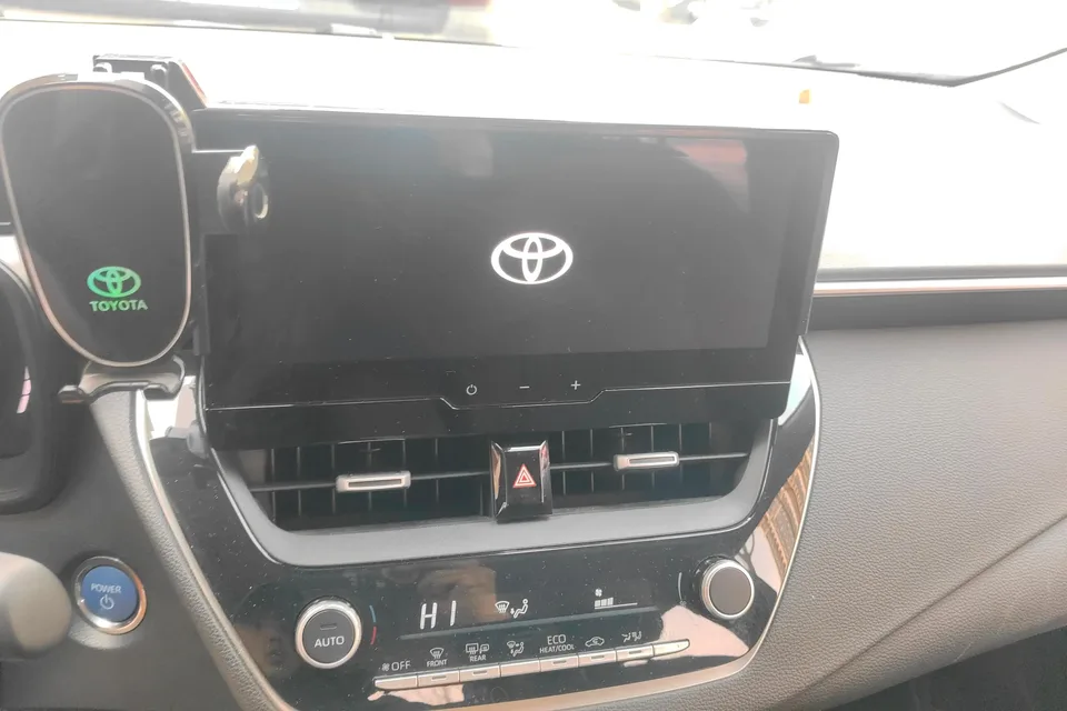 Toyota Corolla Intelligent Electric Hybrid Dual Engine 1.8L E-CVT Elite Edition 2023 — миниатюра 5