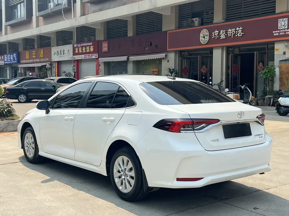 Toyota Corolla 1.2T S-CVT Pioneer PLUS Edition 2022 — миниатюра 4