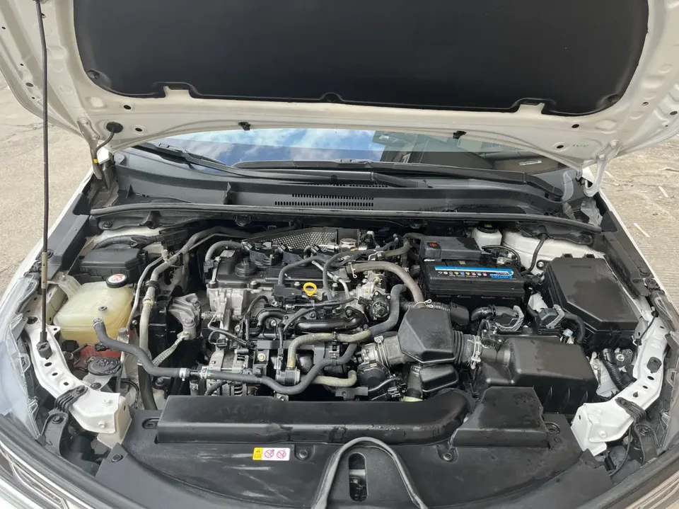Toyota Corolla 1.5L CVT Elite Edition 2023 — миниатюра 3