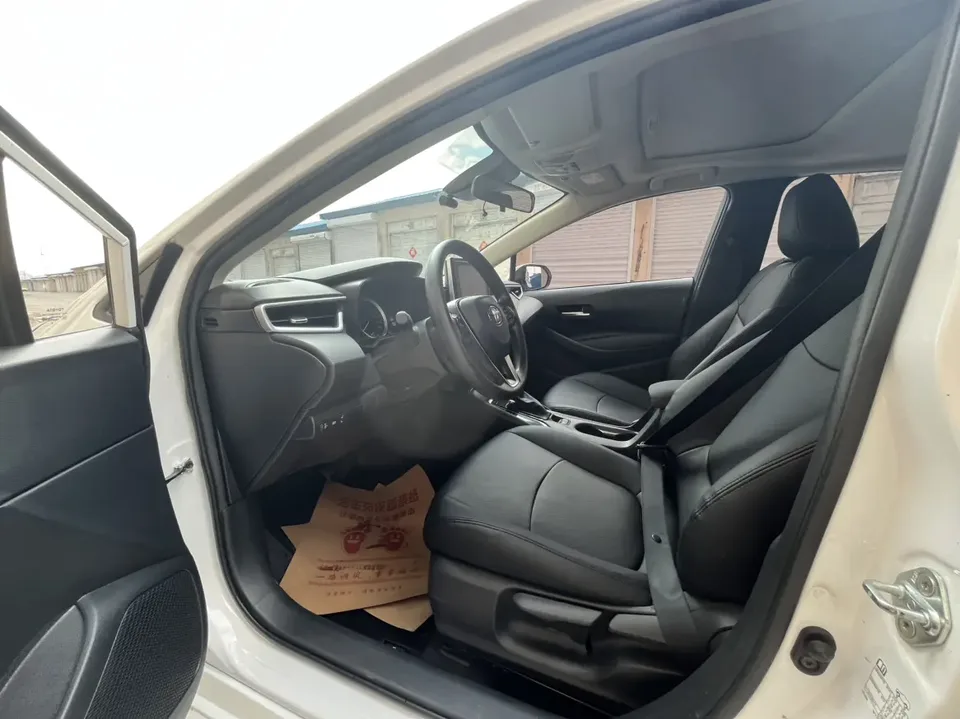 Toyota Corolla 1.5L CVT Elite Edition 2023 — миниатюра 4