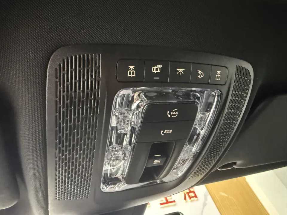 Mercedes-Benz CLA (Imported) Mercedes-Benz CLA 2023 CLA 200 four-door coupe 2022 — миниатюра 4
