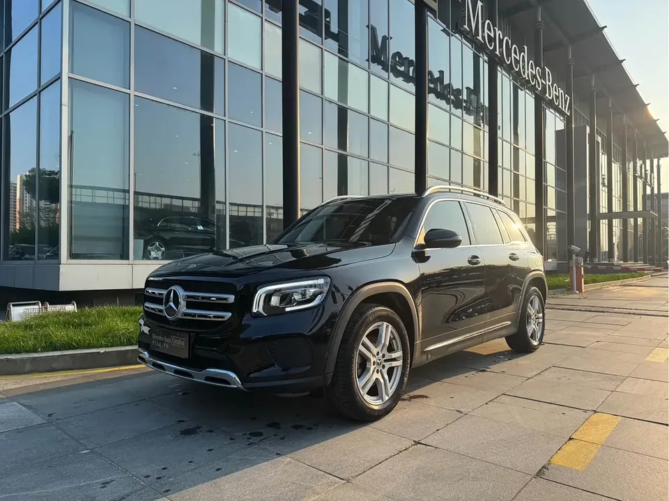 Mercedes-Benz GLB-Class 2023