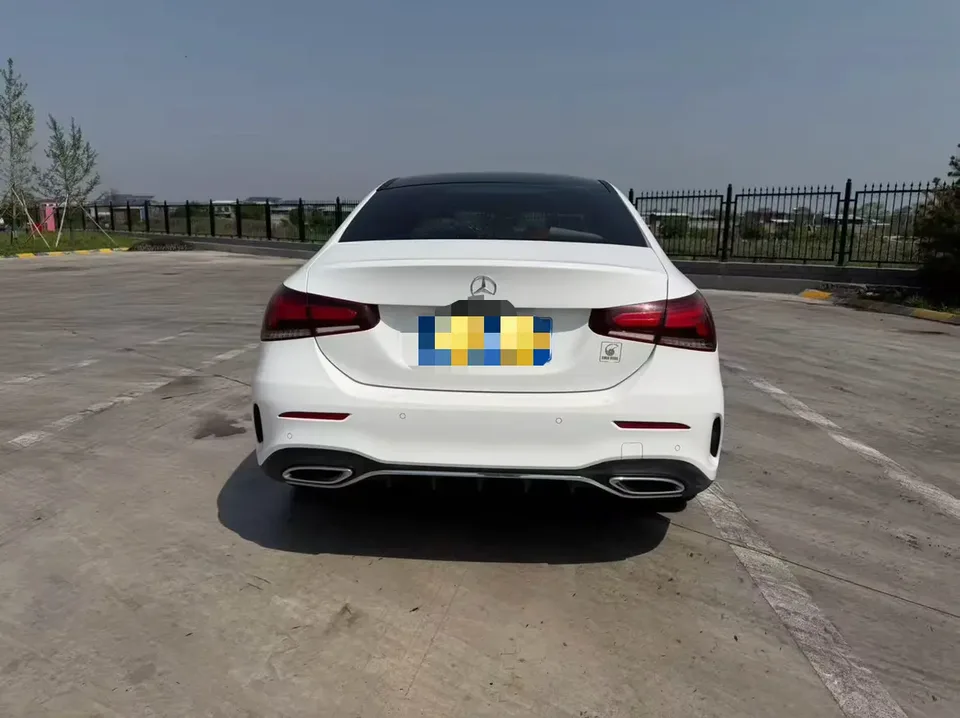 Mercedes-Benz Mercedes Benz A Class A 200 L sports sedan dynamic version 2022 — миниатюра 2