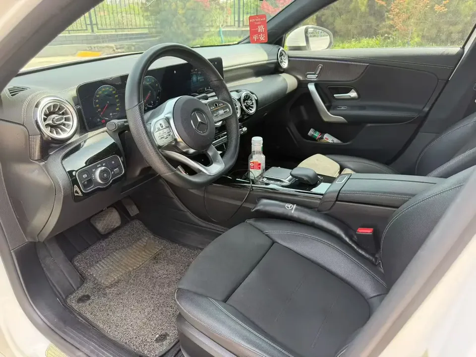 Mercedes-Benz Mercedes Benz A Class A 200 L sports sedan dynamic version 2022 — миниатюра 5