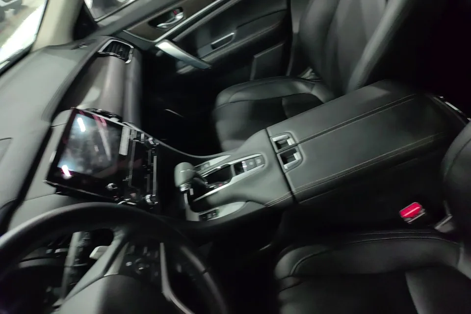 Honda Avancier Crown Road 240TURBO Two-wheel Drive Limited Commemorative Edition 2022 — миниатюра 5