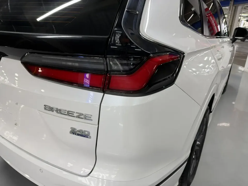 Honda Breeze Haoying 2023 240TURBO CVT 2WD Elite Edition 2023 — миниатюра 3