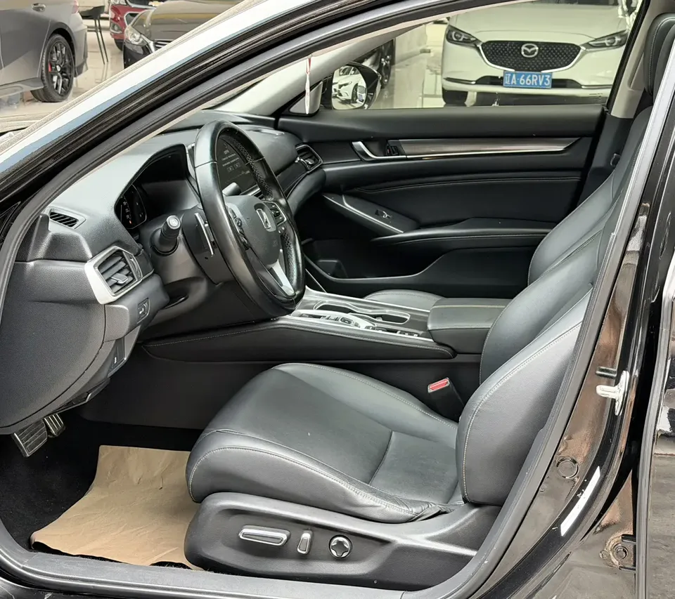 Honda Accord 2022 Accord Hybrid 2.0L Phantom Night Smart Edition 2022 — миниатюра 5