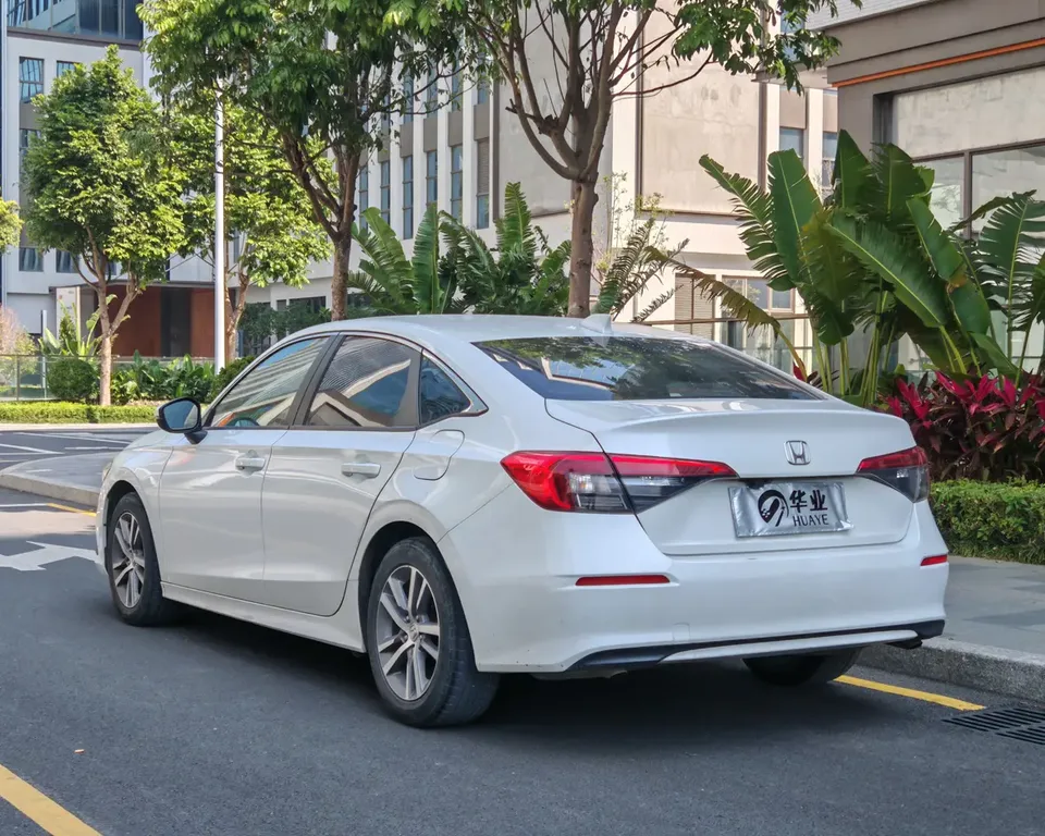 Honda CIVIC 2022 Civic 240TURBO CVT Dynamic Edition 2022 — миниатюра 4
