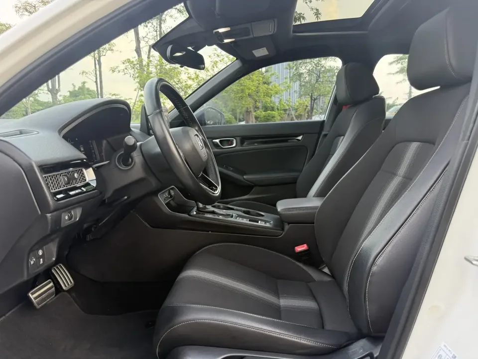 Honda CIVIC 2022 Civic 240TURBO CVT Ignition Edition 2023 — миниатюра 5