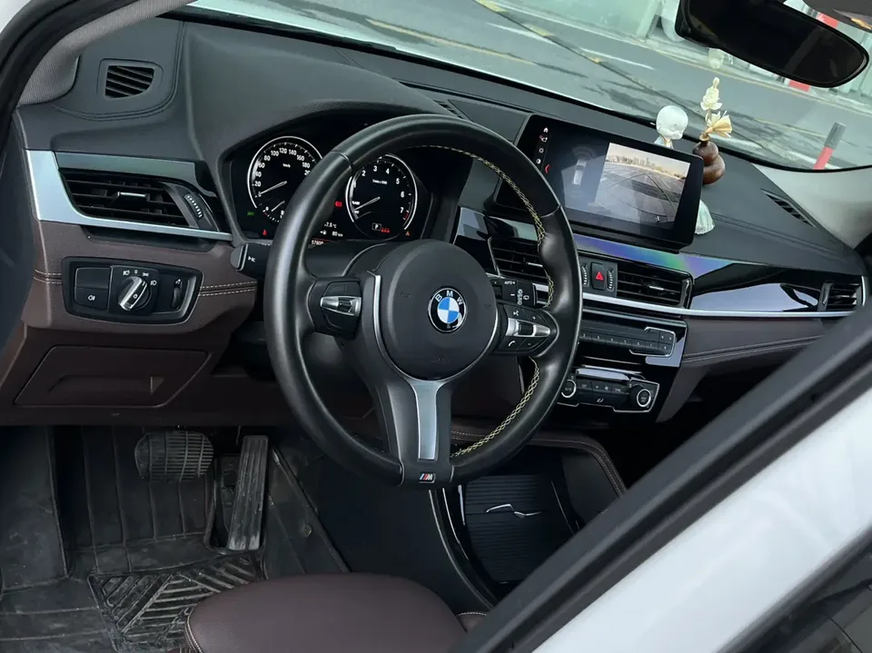BMW X2 BMW X2 2023 sDrive25i M Sport Night Edition 2023 — миниатюра 5