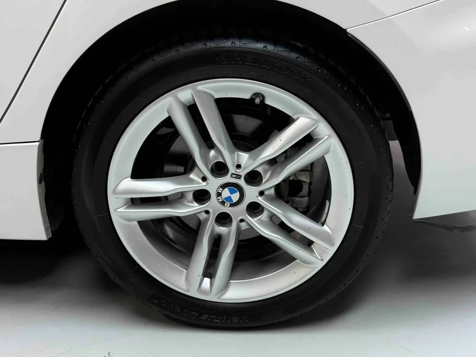 BMW 1 Series 1 Series 2023 BMW 1 Series 2023 120i M Sport Night Edition 2023 — thumbnail 3