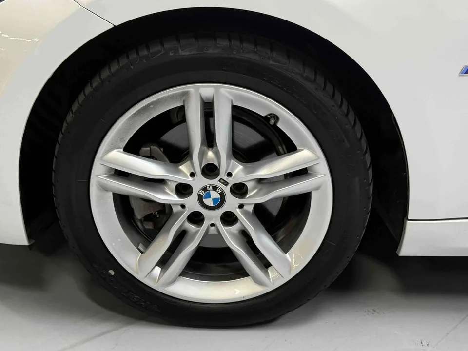 BMW 1 Series 1 Series 2023 BMW 1 Series 2023 120i M Sport Night Edition 2023 — thumbnail 5